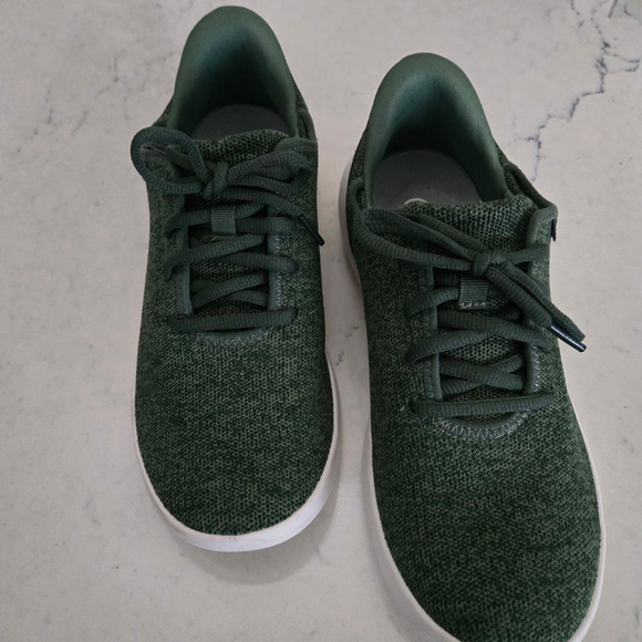 Women's Kizik Madrid Eco-friendly Knit Olive Green Sneakers Size 8 - Picture 2 of 11